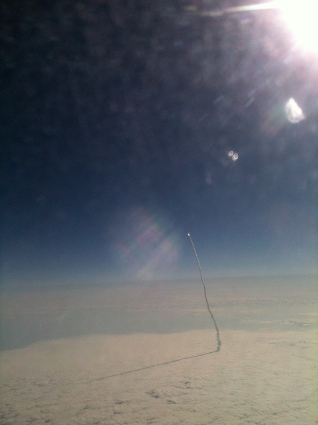 Space Shuttle Endeavor from Delta flight 2285